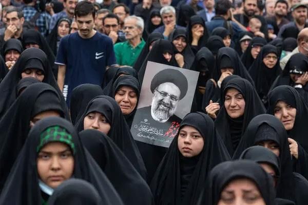 سيناريوهات سقوط طائرة "رئيسي".. هل قتل الرئيس الإيراني ومرافقيه؟