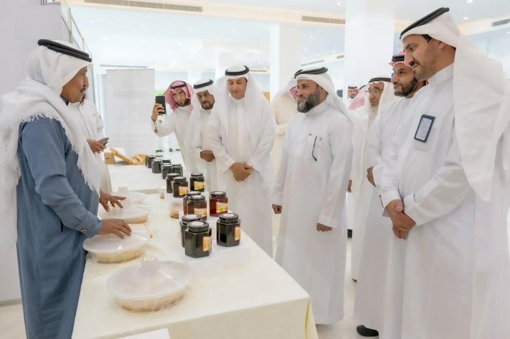 "البيئة": المملكة تنتج 5 آلاف طن سنويًا من العسل