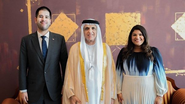 سعود بن صقر يستقبل سفير الباراغواي