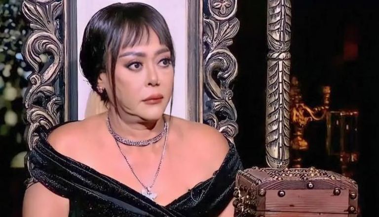 فنانات مصريات تحت العقاب.. شركات الإنتاج تقطع حبال الود وتغلق الأبواب (خاص)