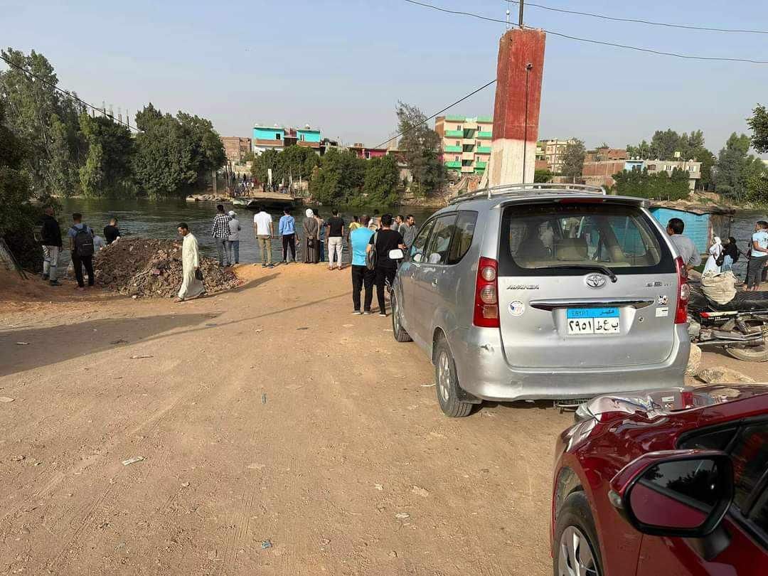 معدية أبو غالب.. استخراج 6 جثث ووفاة مصاب داخل المستشفى