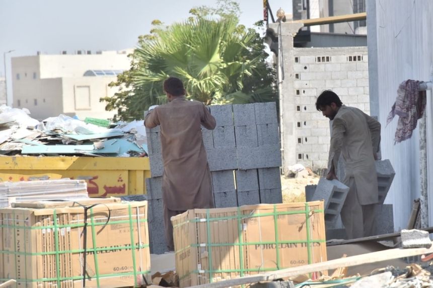 ”بيئة عمل آمنة“.. إطلاق 20 مواصفة قياسية للسلامة والصحة المهنية