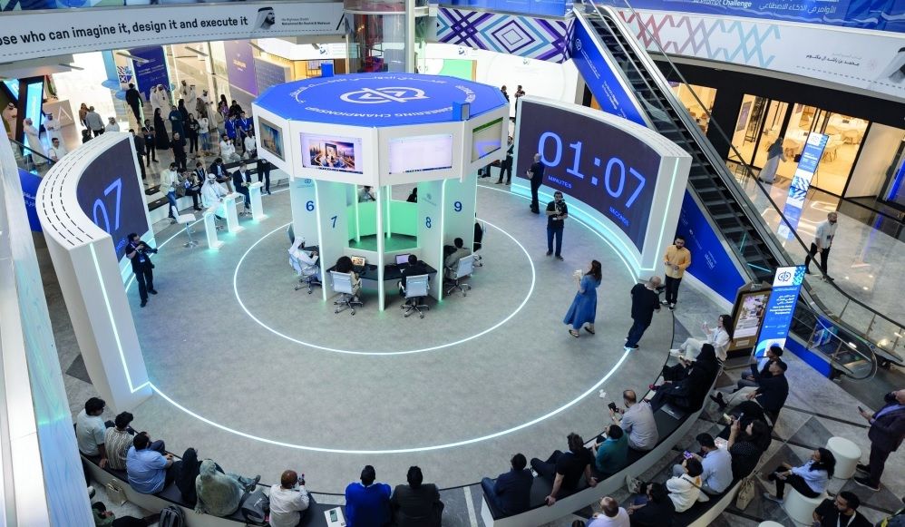 الامارات | متسابقون من 4 قارات يتنافسون على لقب «أفضل مهندس للأوامر البرمجية»