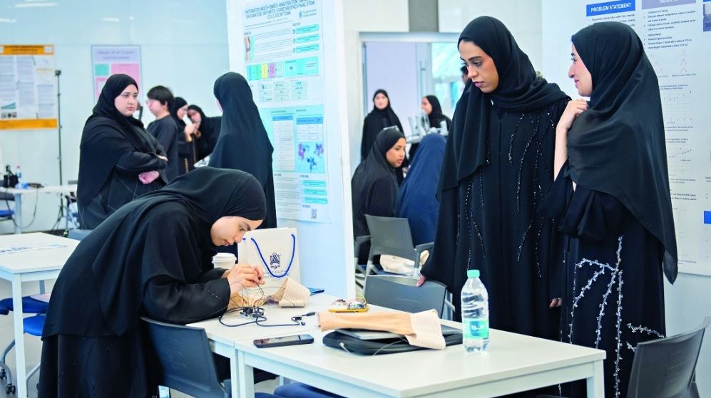 الامارات | طلبة «خليفة» يستعرضون 45 مشروعاً هندسياً في «ابتكارات 2024»