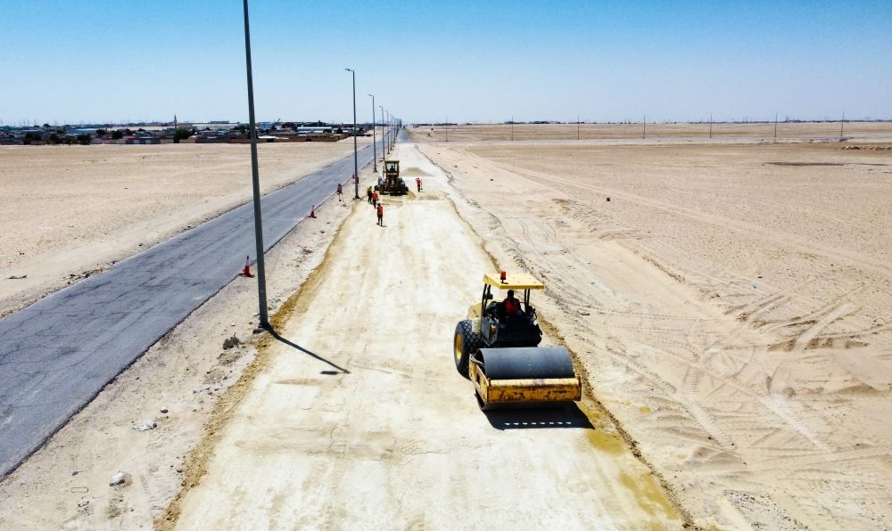 استكمال أعمال سفلتة وتطوير الشوارع بمداخل النعيرية