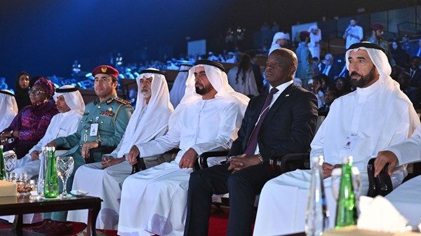 سيف بن زايد يفتتح «آيسنار أبوظبي 2024»