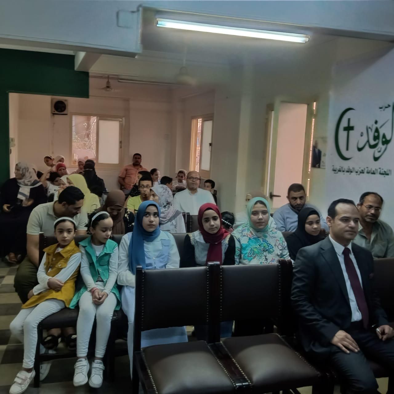 النائب حازم الجندى يُكرم الفائزين فى مسابقة حفظ القرآن الكريم بالغربية