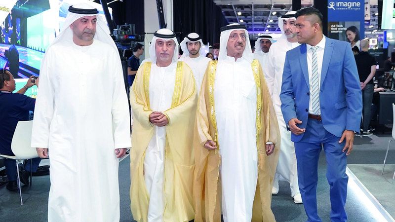 الامارات | حشر بن مكتوم يفتتح معرضي «كابسات» و«إنتيغريت ميدل إيست» في مركز دبي التجاري العالمي