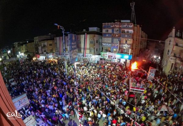 جددوا تمسكهم بالوحدة واجتثاث الحوثي.. هكذا أحتفل كبار قادة الدولة بالعيد الوطني الـ 34 للوحدة اليمنية (رصد خاص)