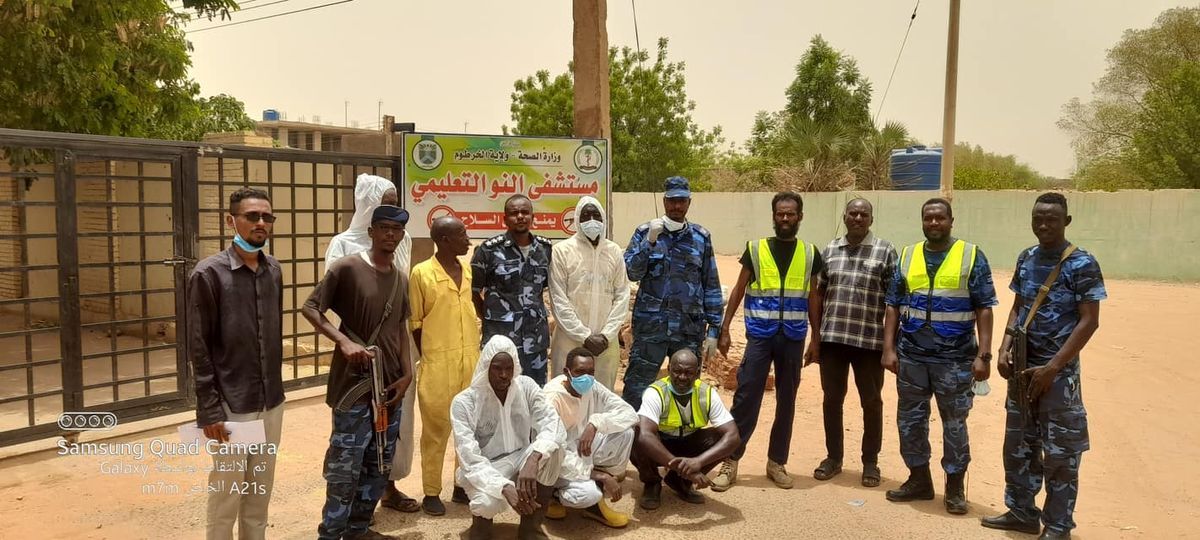 المدير العام لقوات الدفاع المدني؛ قواتنا تواصل العمل في تطهير المؤسسات الخدمية الخاصة والعامة ومساكن المواطنين