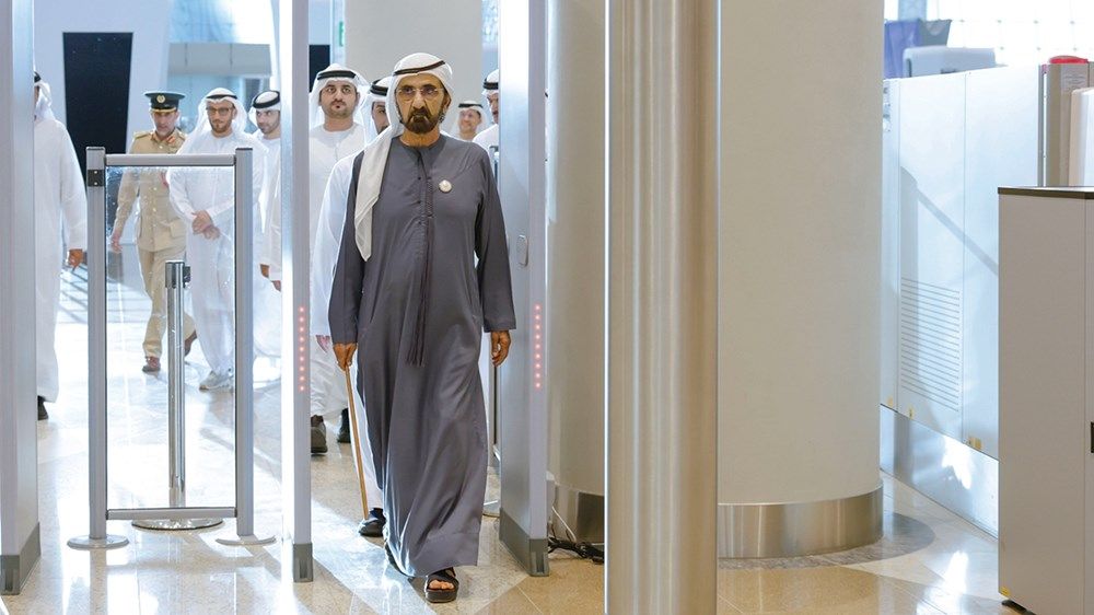 محمد بن راشد: «مطار زايد» تحفة معمارية زانها اسم المؤسس