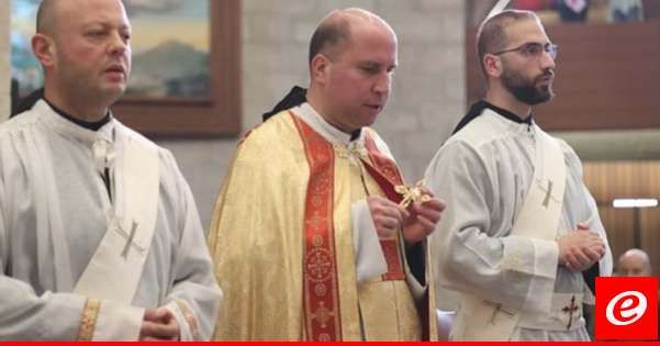 الأب غطاس في القداس بذكرى شفاء نهاد الشامي: القديس شربل علمنا الاصغاء الى كلمة الله