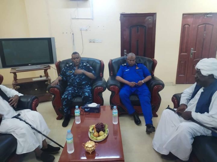 وفد من أعيان مدينة بربر يلتقي بمدير الإدارة العامة للشرطة المجتمعية ومدير شرطة ولاية نهر النيل