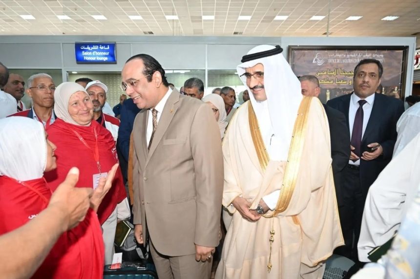 الفوج الأول من الحجاج التونسيين يتجه إلى الأراضي المقدسة