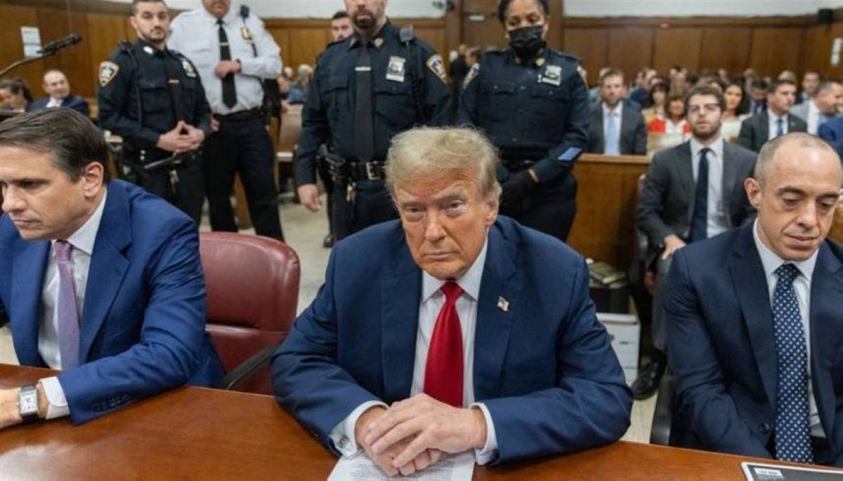 يوم غاضب في محاكمة شراء صمت الممثلة الإباحية