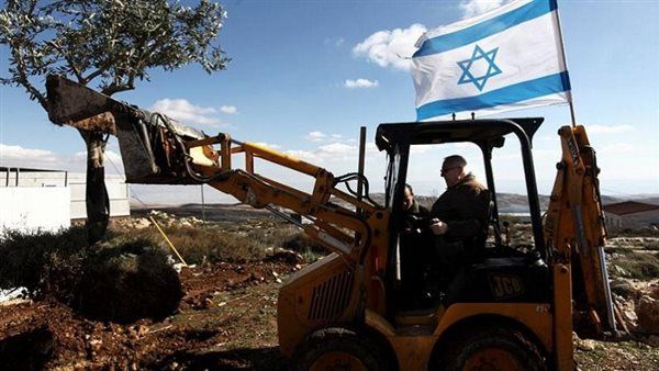لتمهيدًا لإقامة احتفال للمستعمرين.. الاحتلال يجرف قطعة أرض في الشيخ جراح