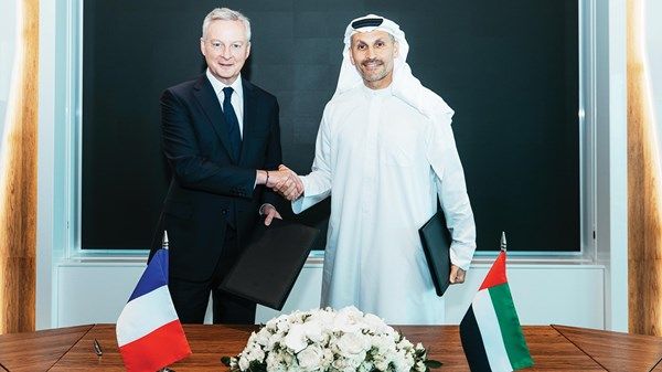 الإمارات وفرنسا توقعان مذكرة تفاهم في الذكاء الاصطناعي