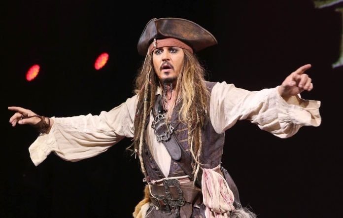 منتج فيلم Pirates Of The Caribbean يريد عودة جونى ديب للسلسلة