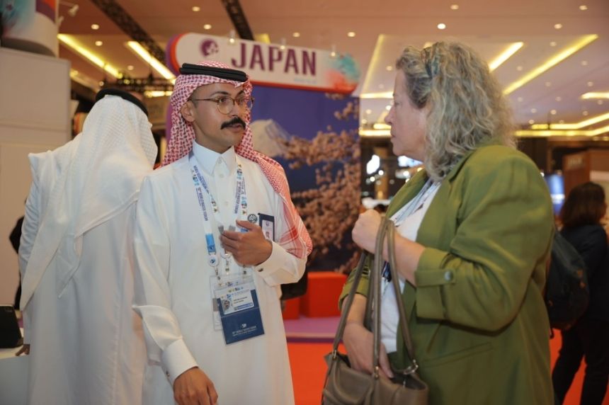 صور.. المملكة تستعرض أبرز مشاريعها بمنتدى المياه في إندونيسيا