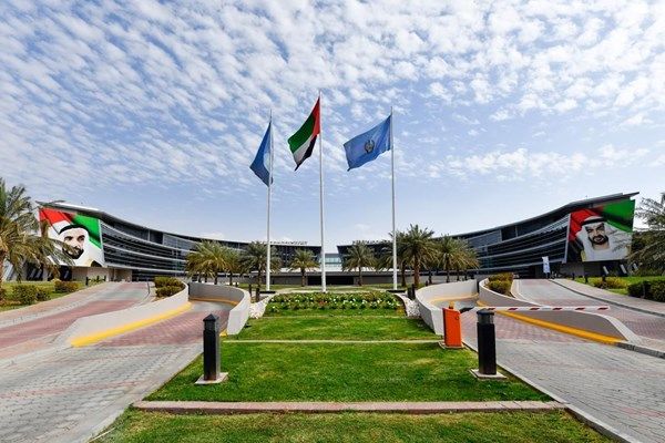 جامعة الإمارات تطلق مبادرة الحوسبة فائقة الأداء