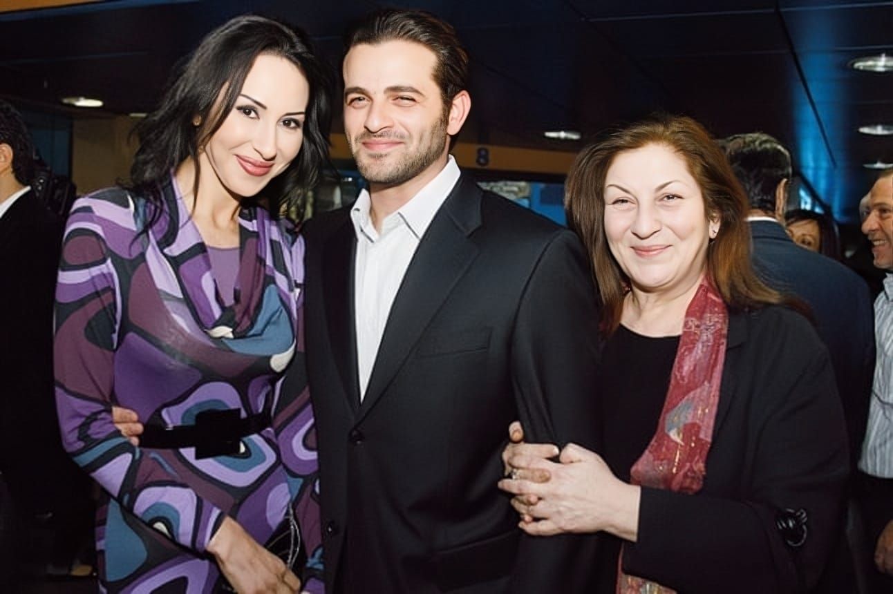 الرسامة والشاعرة مها بيرقدار الخال مكرّمَة في لبنان وحفيدتها نيكول مفاجأة كتابها الجديد