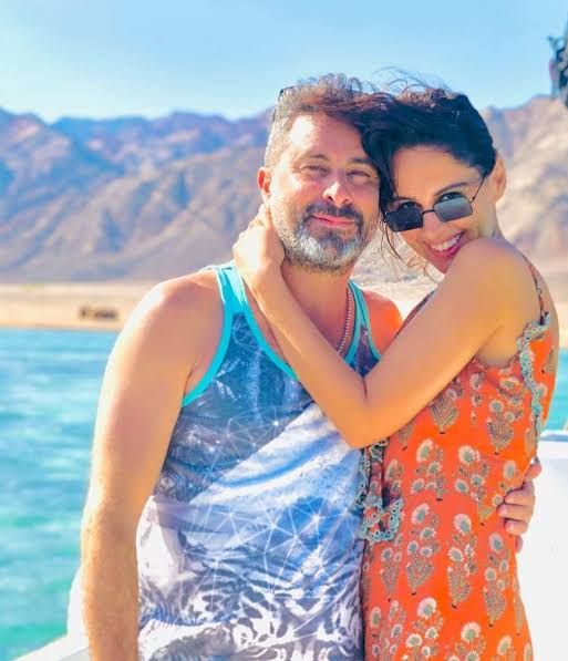 ياسمين رئيس تشغل الجمهور بزواجها.. أبرز المعلومات عن "فتاة المصنع"