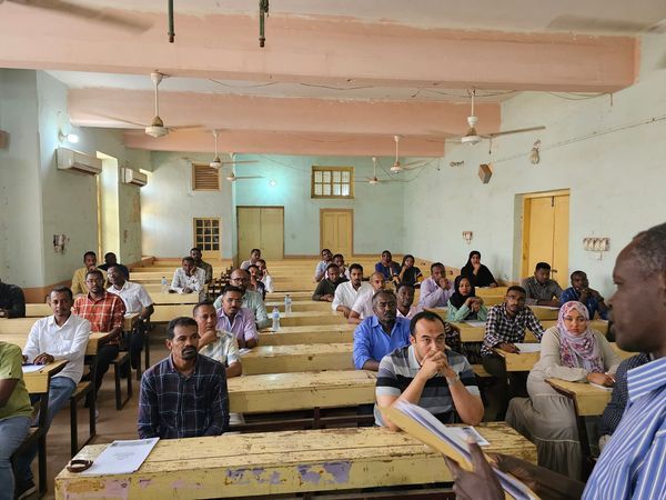 السجاد: البلاد تعيش في حالة الحرب