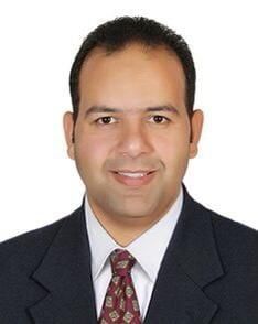 وزارة الصحة تجدد ندب أنور إسماعيل مساعدا للوزير لشئون المشروعات القومية