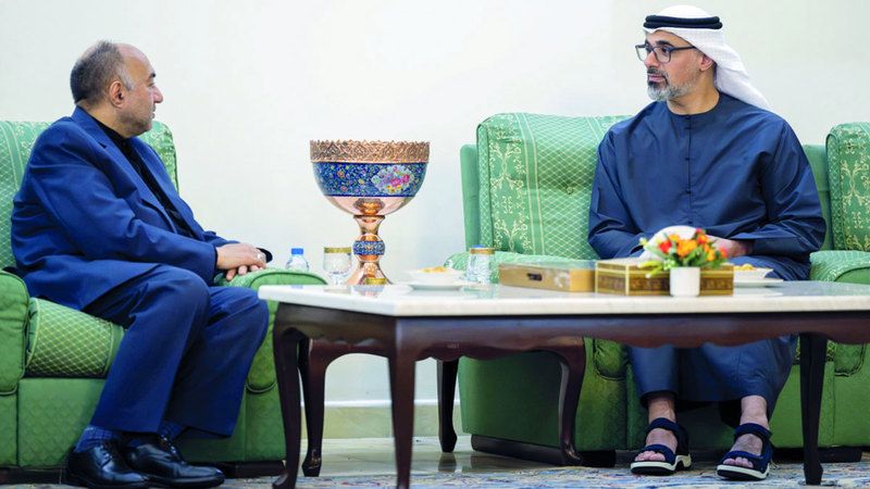 الامارات | خالد بن محمد يقدم واجب العزاء في وفاة الرئيس الإيراني ومرافقيه