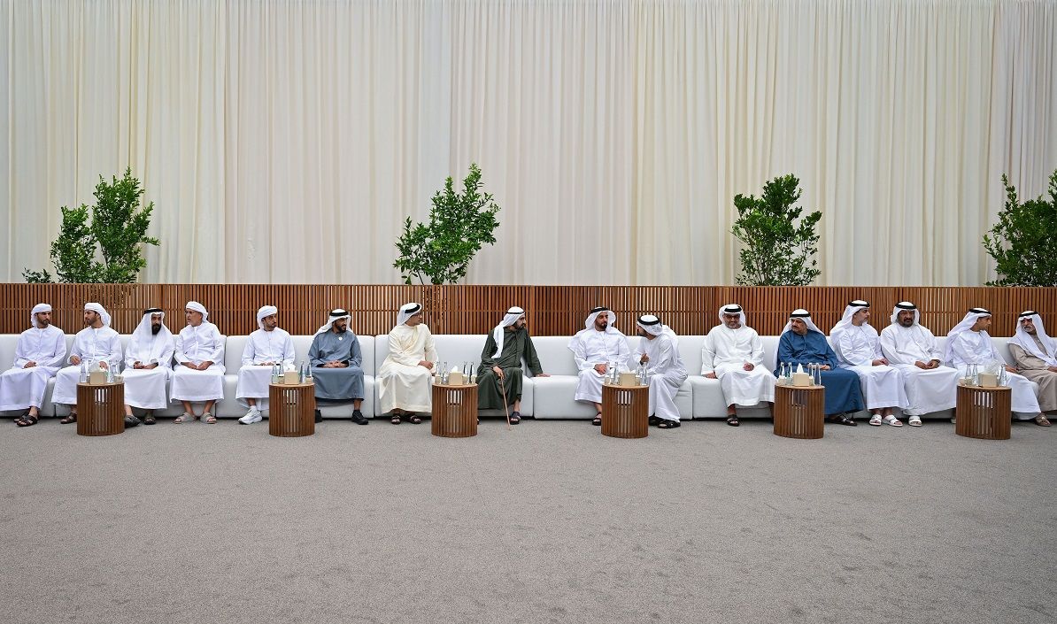 الامارات | محمد بن راشد يقدم التعازي في وفاة حمد الخييلي