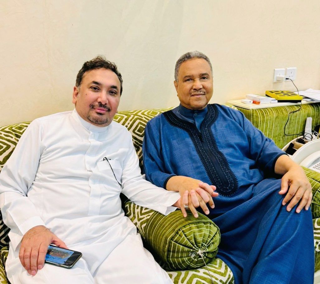 محمد عبده فى أحدث ظهور بعد إصابته بالسرطان: أنا طيب بفضل الله.. فيديو