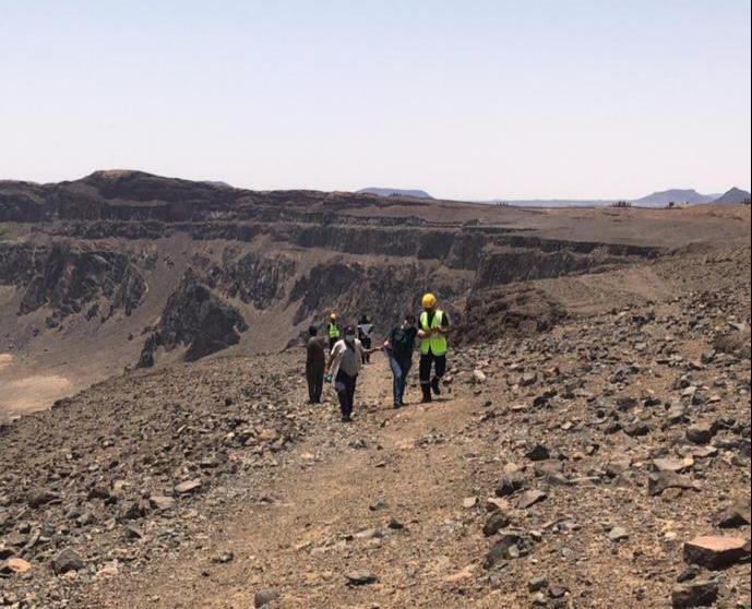 المدني يتيح خدمة تمديد مدة التراخيص عبر أبشر أعمال