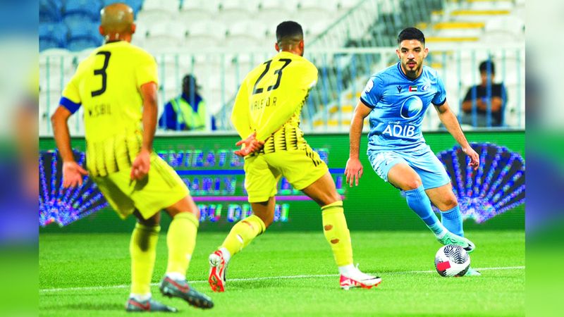 الامارات | بني ياس وكلباء في صراع على «نقاط الأمان»     