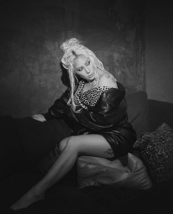 ليدي جاجا: لم أرغب في خذلان جمهوري وقدمت 5 عروض أثناء إصابتي بكورونا