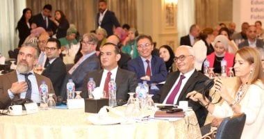 رضا حجازى: تطوير التعليم ضرورة فى ظل التحول الرقمى وتغير وظائف المستقبل