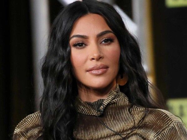 حملات الانتقادات تلاحقها.. هل كيم كاردشيان على وشك فقدان شعبيتها؟