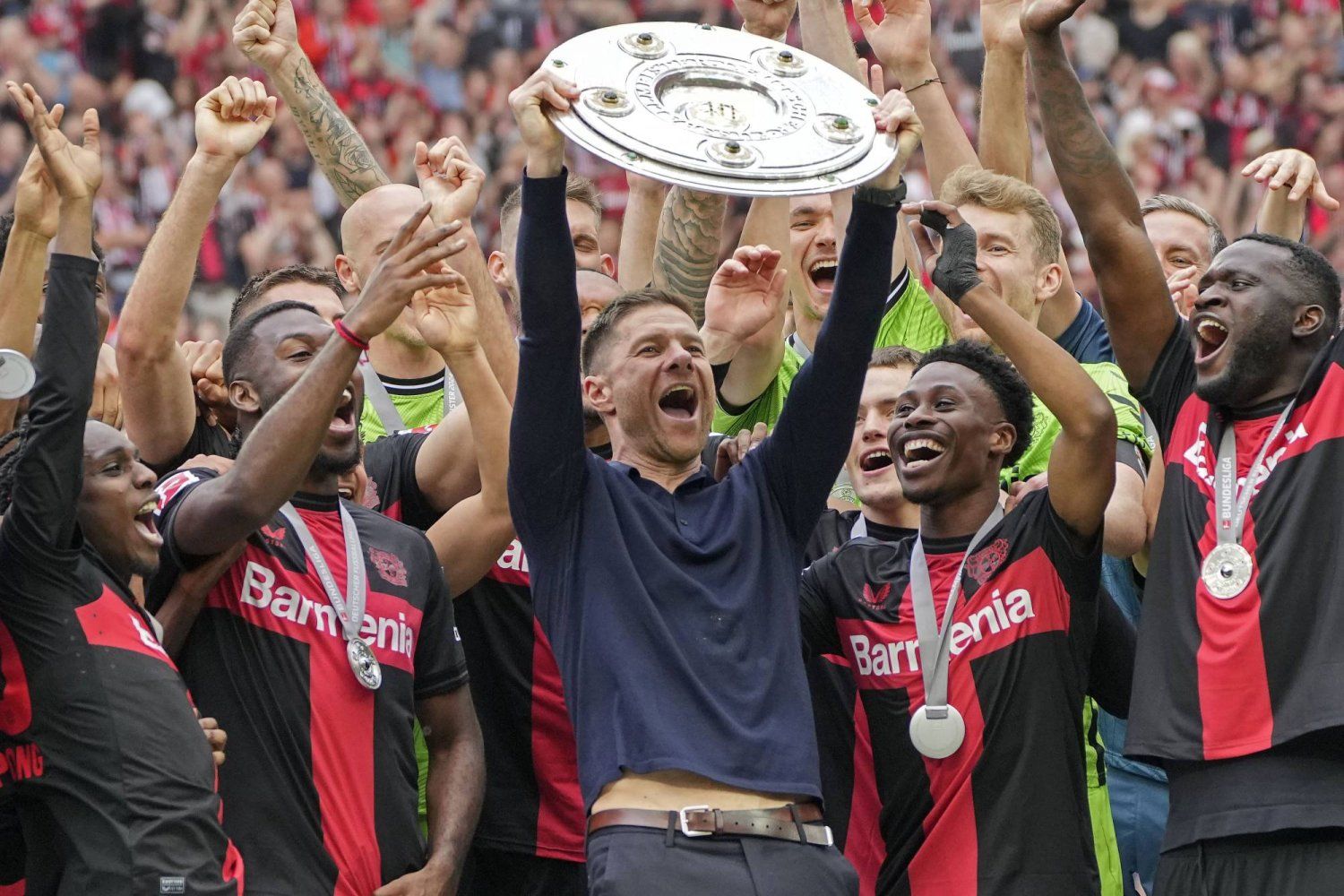 الامارات | ليفركوزن يحتفل اليوم بين جماهيره بثنائية الدوري والكأس