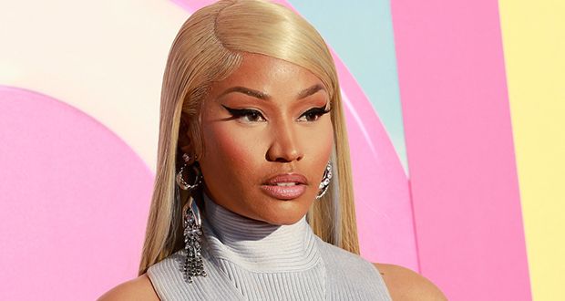 إخلاء سبيل نيكي ميناج بعد توقيفها لحيازتها مادة الحشيش