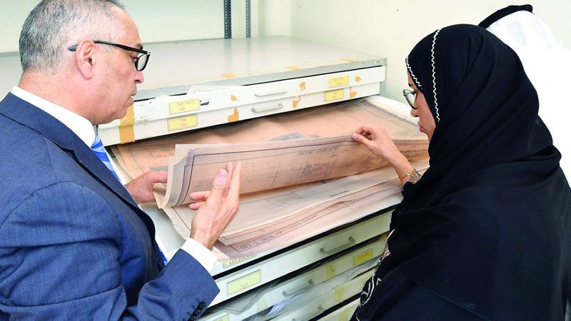 الامارات | 35000 مخطط قديم تثري ذاكرة الوطن