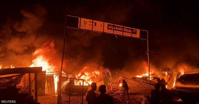 الرئاسة الفلسطينية:إسرائيل استهدفت خيام النازحين برفح “عمدا”