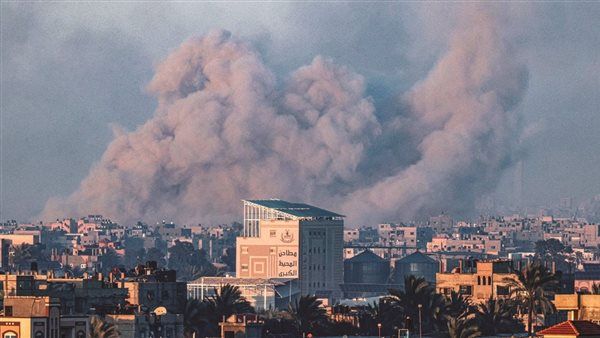 فرانسوا أولاند: القصف الإسرائيلي على رفح غير مقبول ولا يطاق