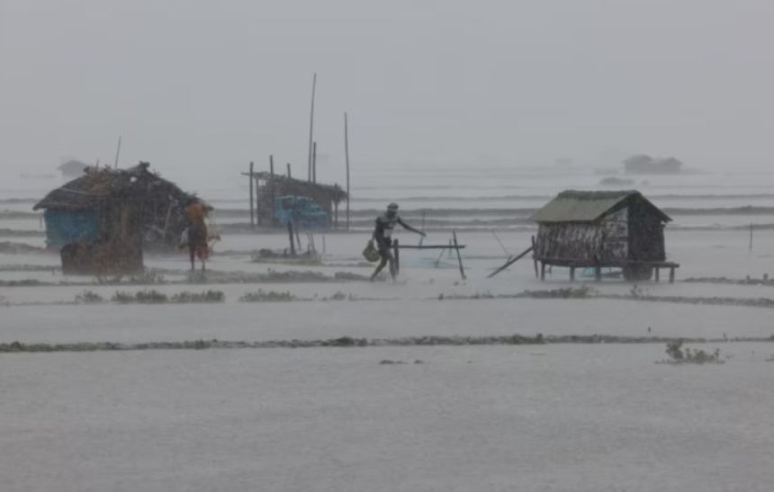 انقطاع الكهرباء عن الملايين.. عواصف قوية تضرب بنجلادش والهند