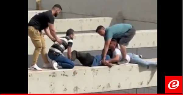 انقاذ شابة حاولت الانتحار في منطقة الطيونة