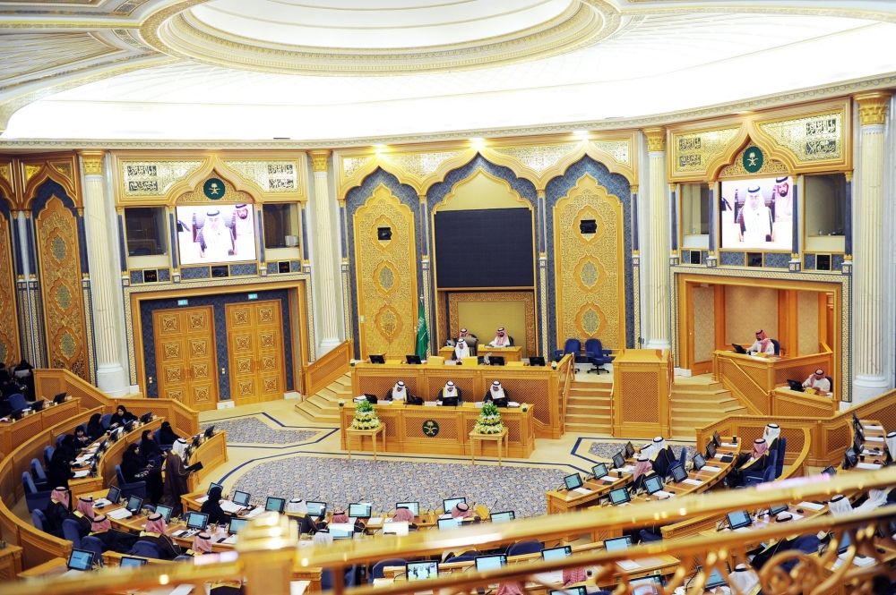 الشورى يدعو لمراجعة التقويم الدراسي بما يتوافق مع تحسن درجات الحرارة