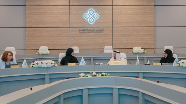 سلطان القاسمي يترأس اجتماع مجلس أمناء أكاديمية الشارقة للتعليم