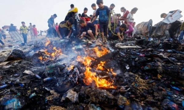 مجازر رفح.. الاحتلال يقتل 72 نازحا خلال 48 ساعة وحماس تدعو العدل الدولية للتحرك العاجل