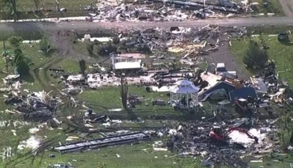 21 قتيلاً جراء أعاصير قوية تضرب جنوب الولايات المتحدة