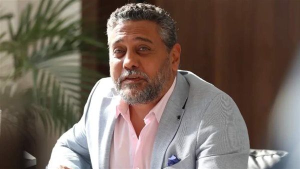 تامر فرج يروج مفاجأة لمحبي المسرح.. ما القصة؟