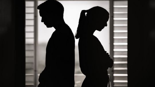 للمتزوجين فقط : ماذا يحدث عند التوقف عن ممارسة العلاقة الجنسية لعدة أشهر؟