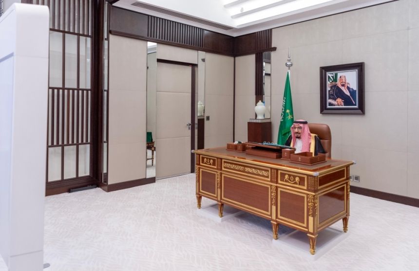 خادم الحرمين يشكر أبنائه وبناته شعب المملكة على مشاعرهم ودعواتهم الطيبة